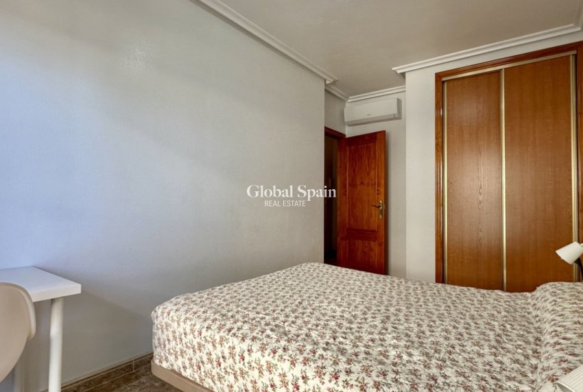 Revente - APPARTEMENT -
ORIHUELA COSTA - Costa Blanca