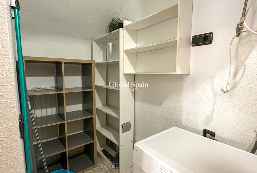 Revente - APPARTEMENT -
ORIHUELA COSTA - Costa Blanca
