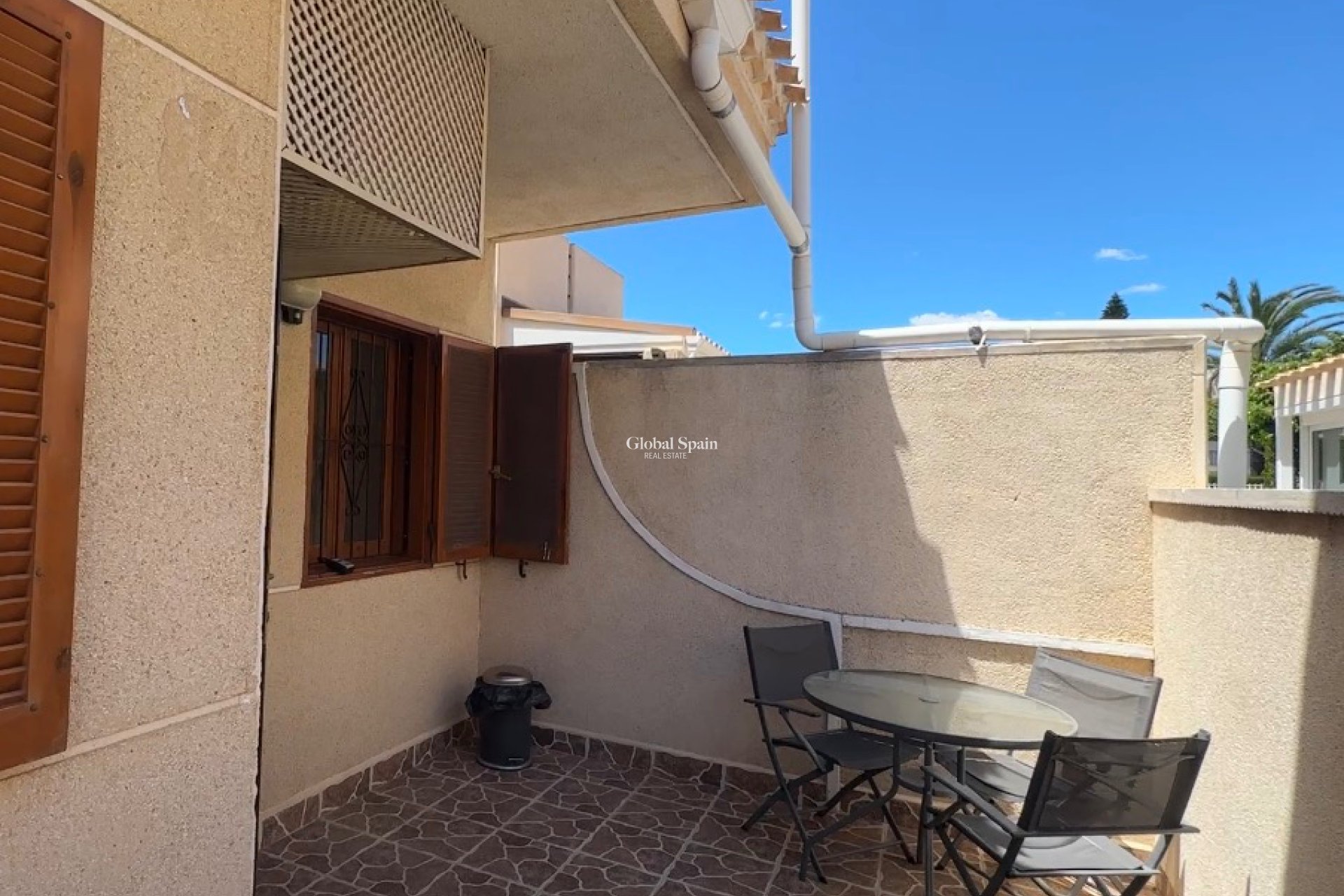 Revente - APPARTEMENT -
ORIHUELA COSTA - Costa Blanca