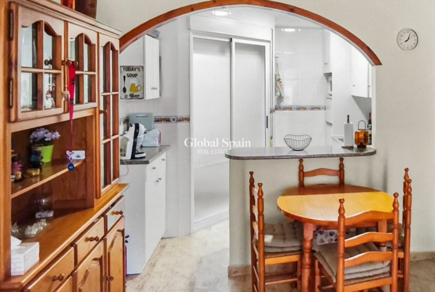 Revente - APPARTEMENT -
ORIHUELA COSTA - Costa Blanca