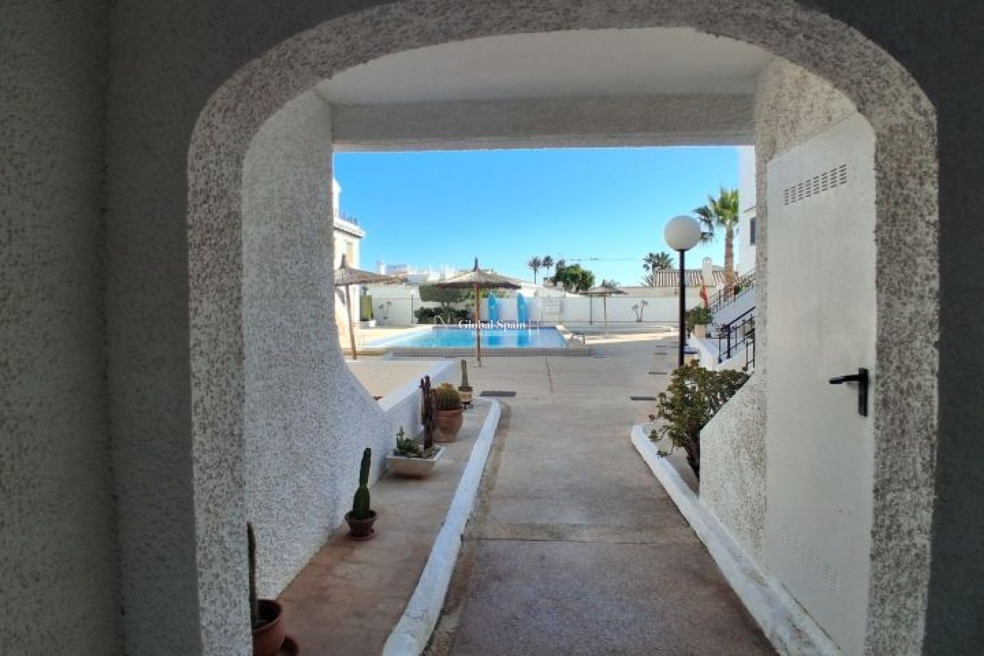Revente - APPARTEMENT -
ORIHUELA COSTA - Costa Blanca