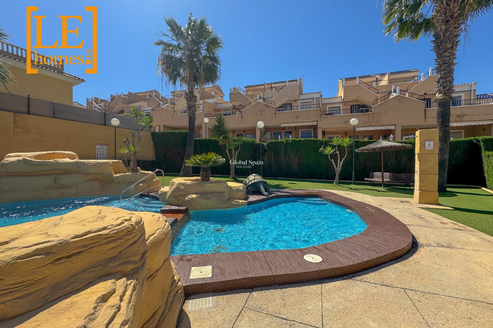 Revente - APPARTEMENT -
ORIHUELA COSTA - Costa Blanca
