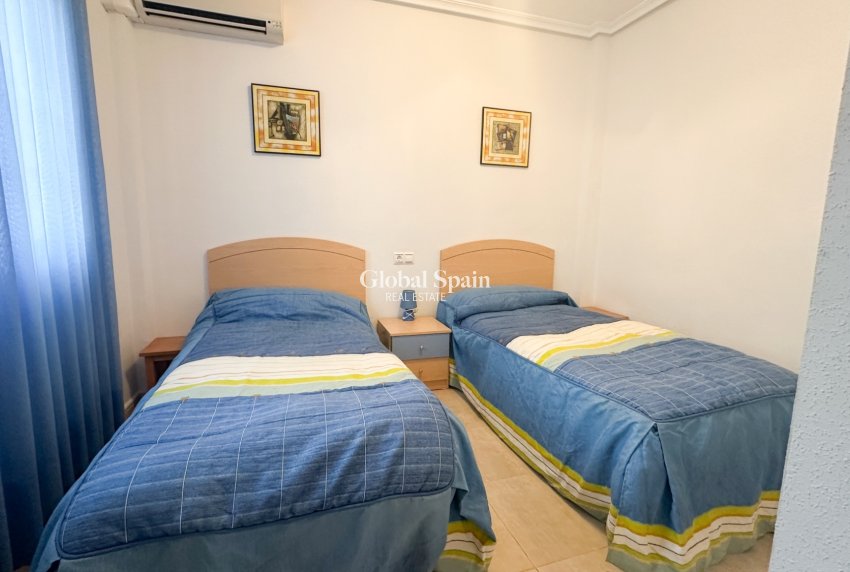 Revente - APPARTEMENT -
ORIHUELA COSTA - Costa Blanca