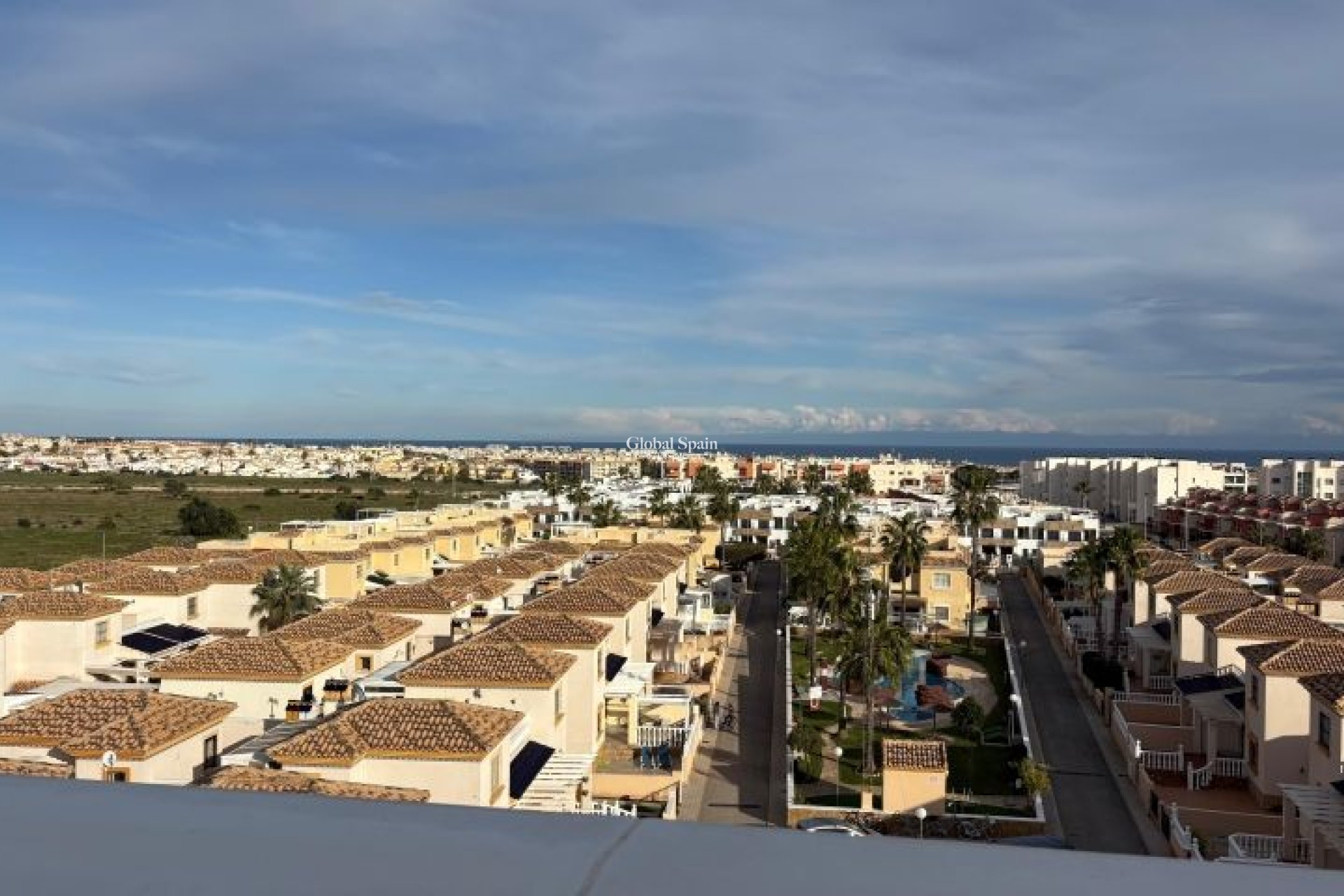 Revente - APPARTEMENT -
ORIHUELA COSTA - Costa Blanca