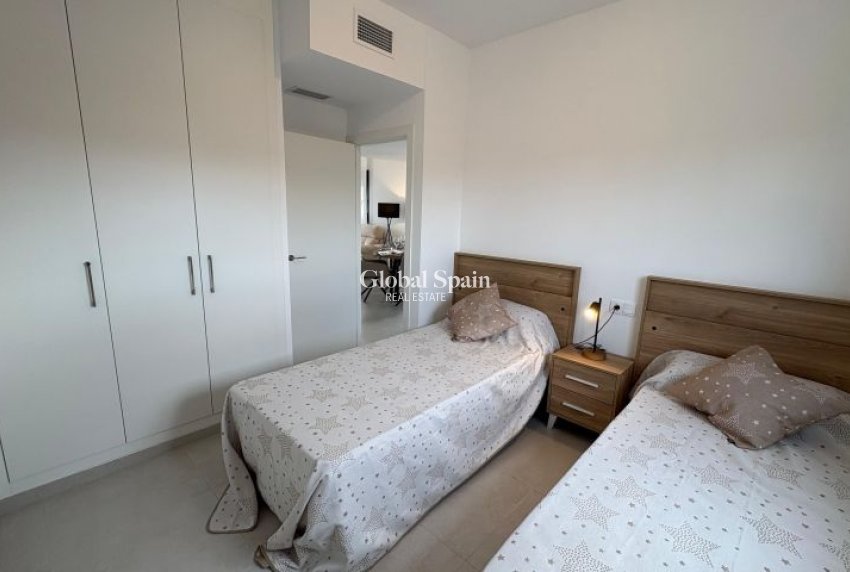 Revente - APPARTEMENT -
ORIHUELA COSTA - Costa Blanca