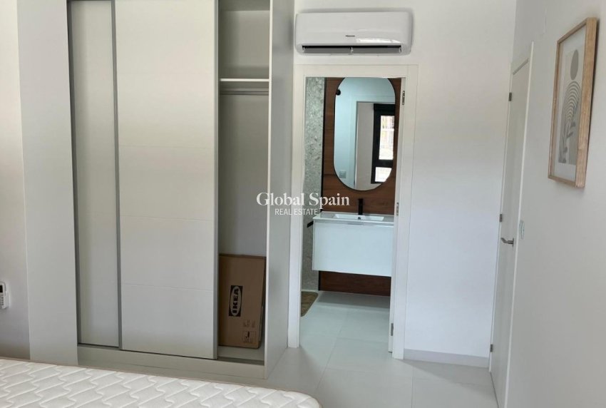 Revente - APPARTEMENT -
ORIHUELA COSTA - Costa Blanca