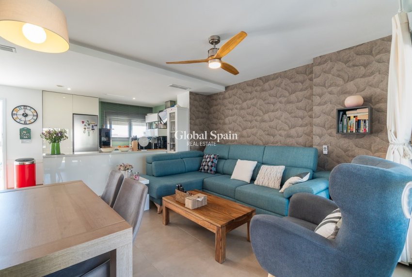 Revente - APPARTEMENT -
ORIHUELA COSTA - Costa Blanca