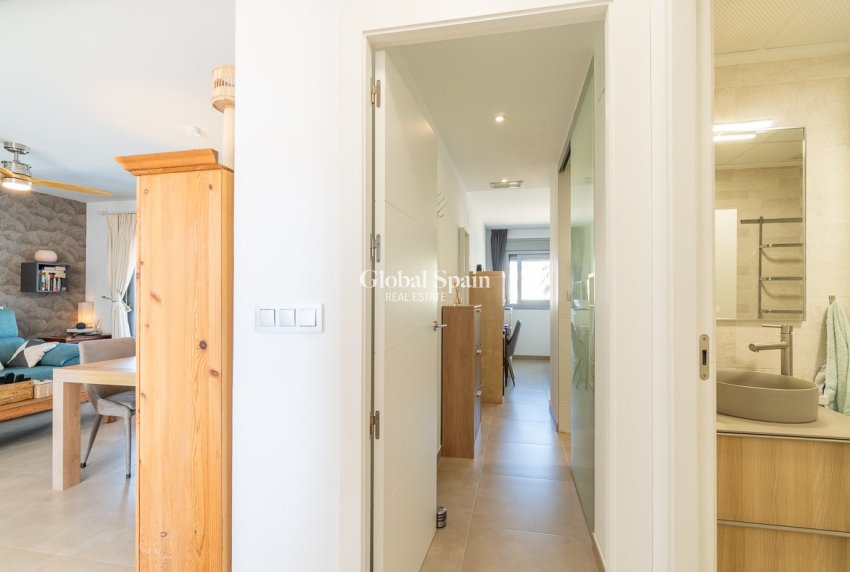 Revente - APPARTEMENT -
ORIHUELA COSTA - Costa Blanca
