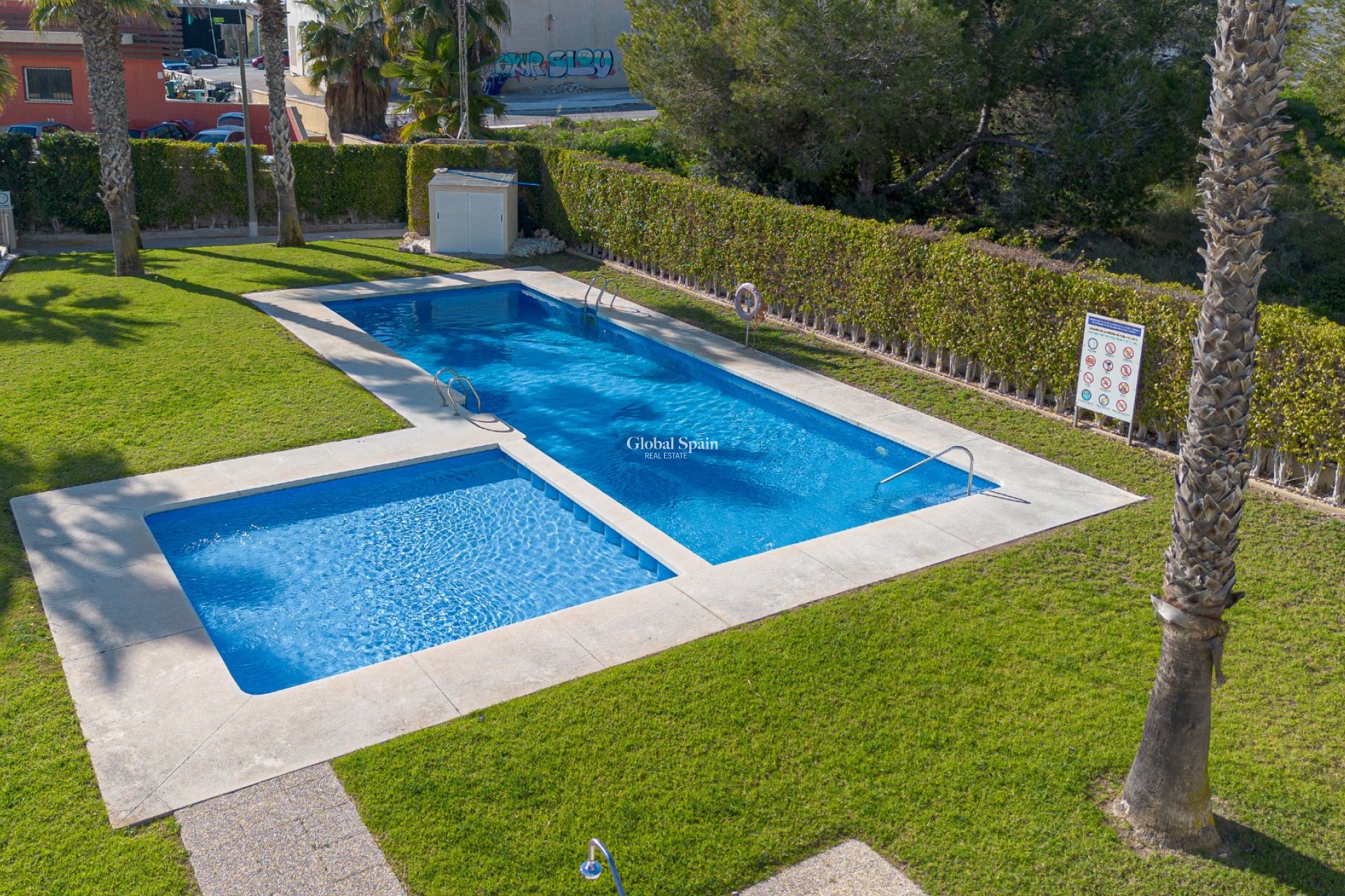 Revente - APPARTEMENT -
ORIHUELA COSTA - Costa Blanca