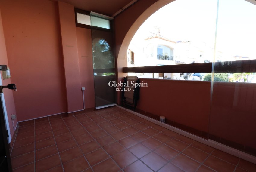 Revente - APPARTEMENT -
ORIHUELA COSTA - Costa Blanca