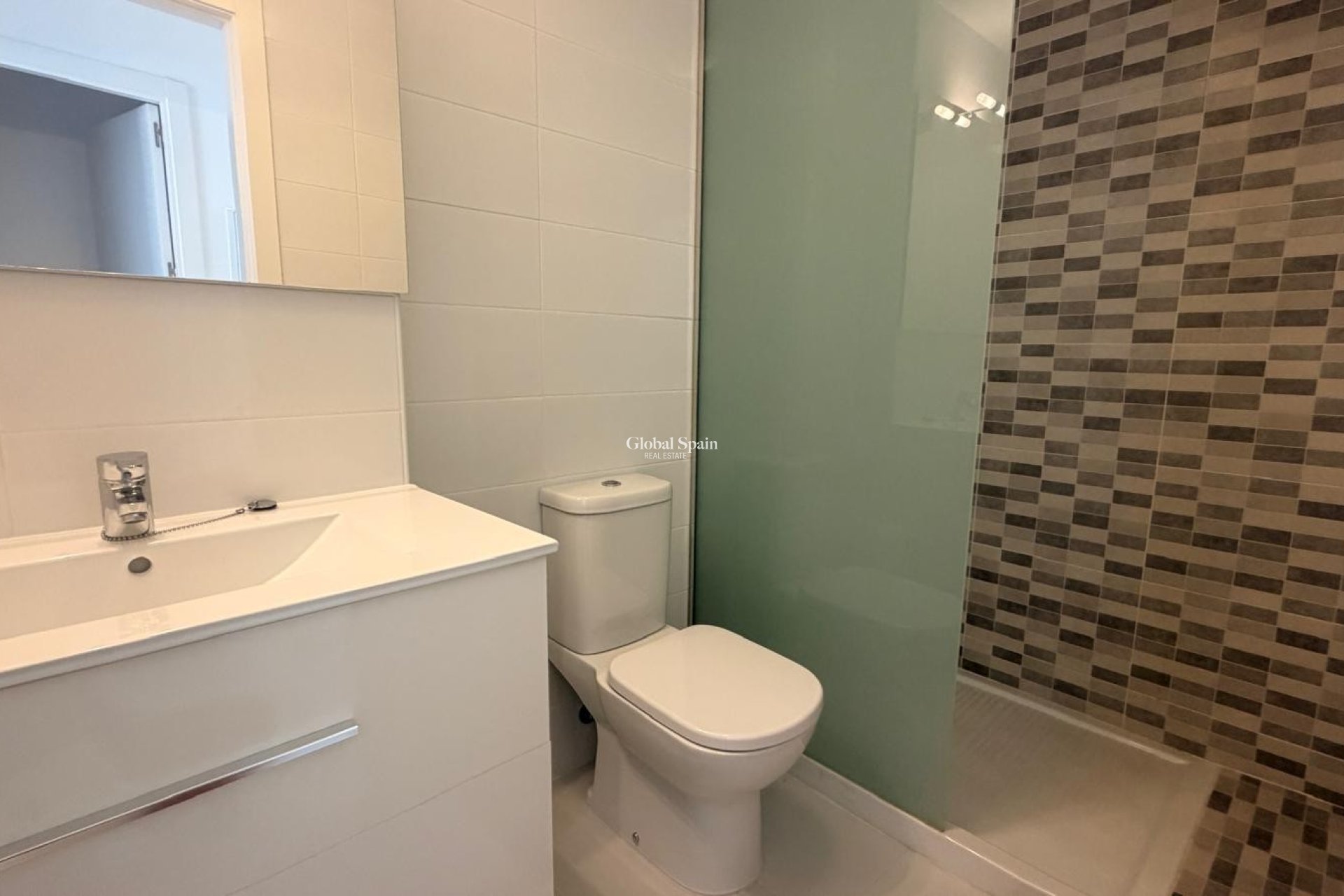 Revente - APPARTEMENT -
ORIHUELA COSTA - Costa Blanca