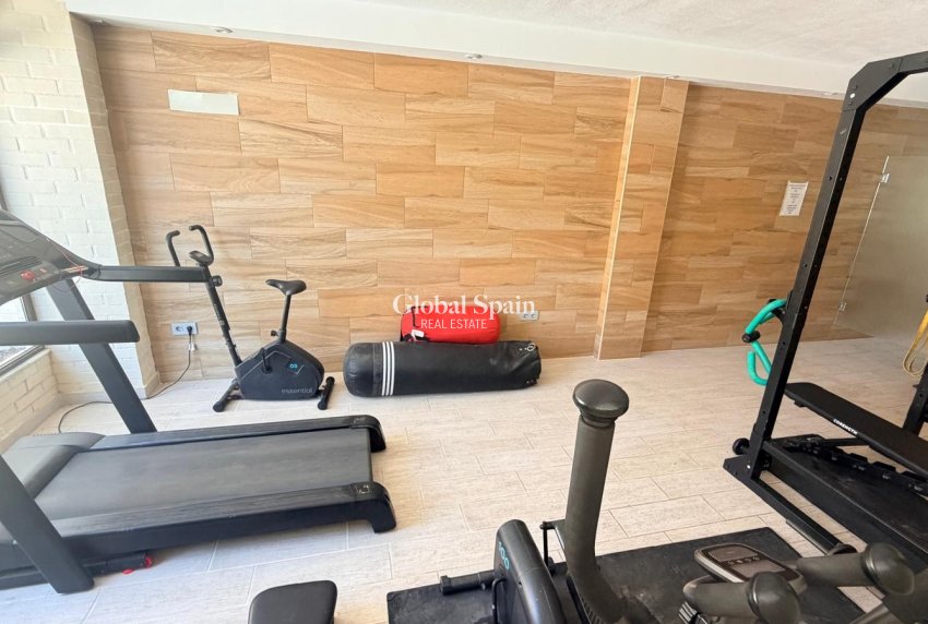 Revente - APPARTEMENT -
ORIHUELA COSTA - Costa Blanca