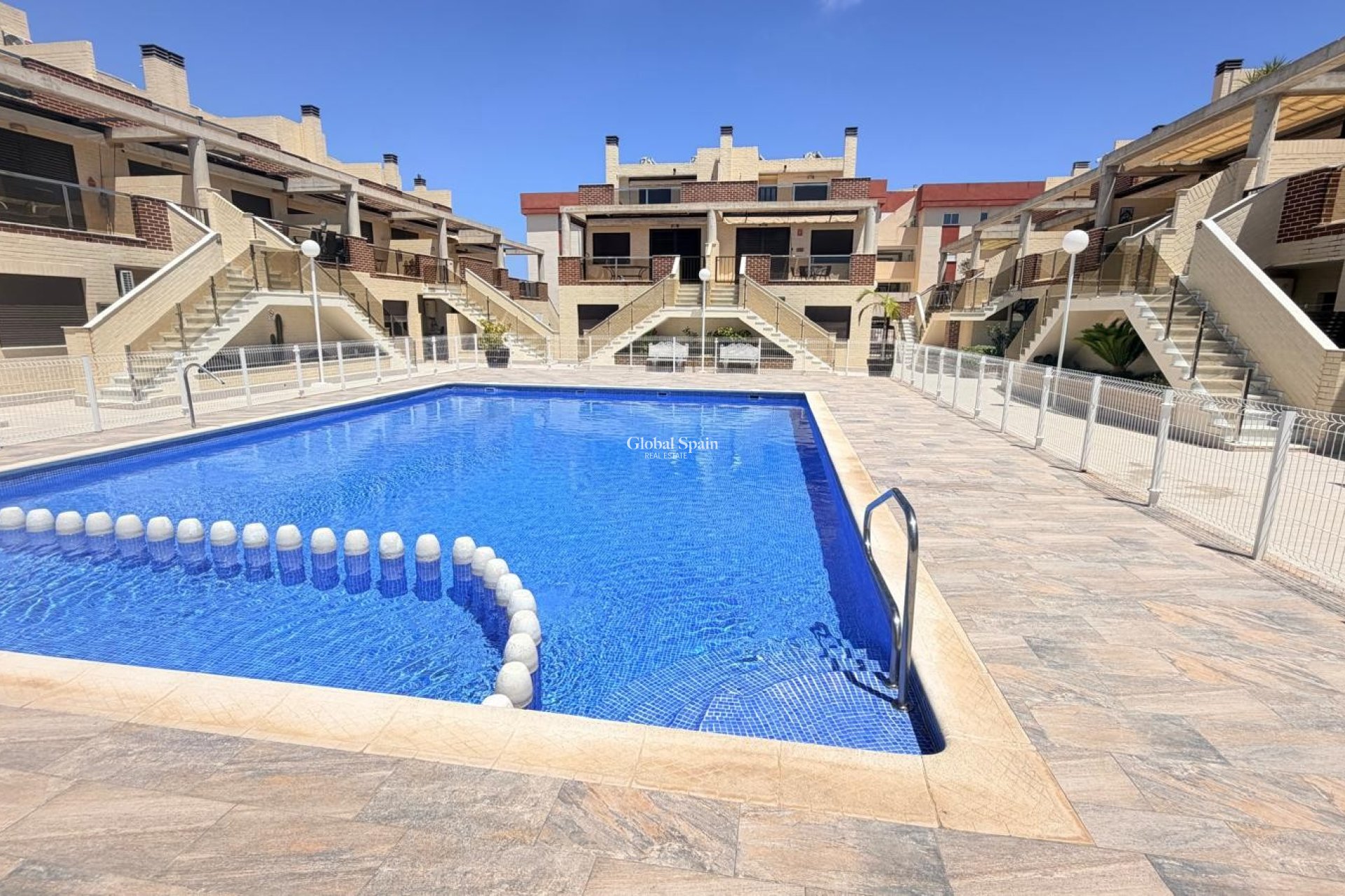 Revente - APPARTEMENT -
ORIHUELA COSTA - Costa Blanca