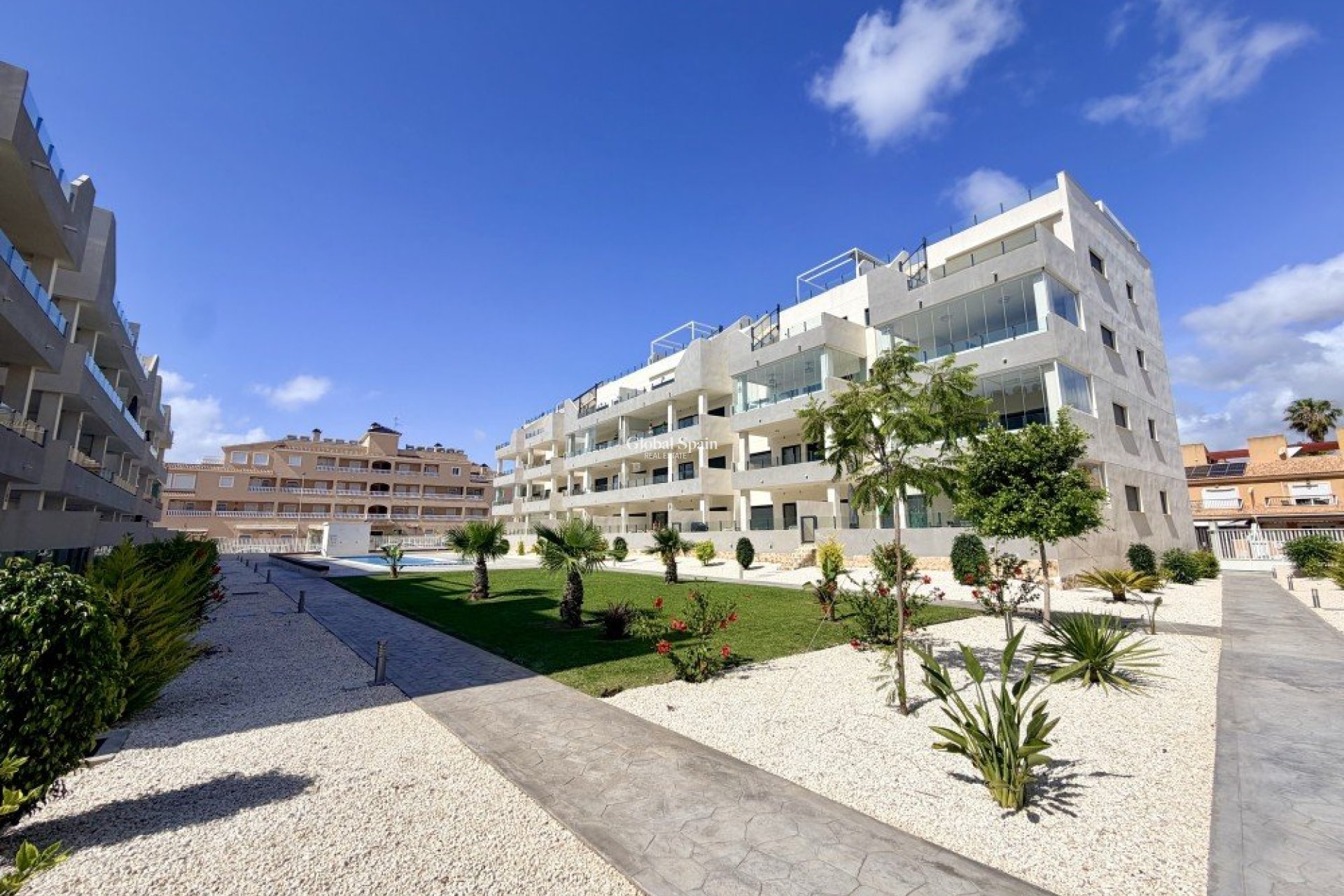 Revente - APPARTEMENT -
ORIHUELA COSTA - Costa Blanca
