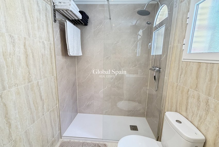 Revente - APPARTEMENT -
ORIHUELA COSTA - Costa Blanca