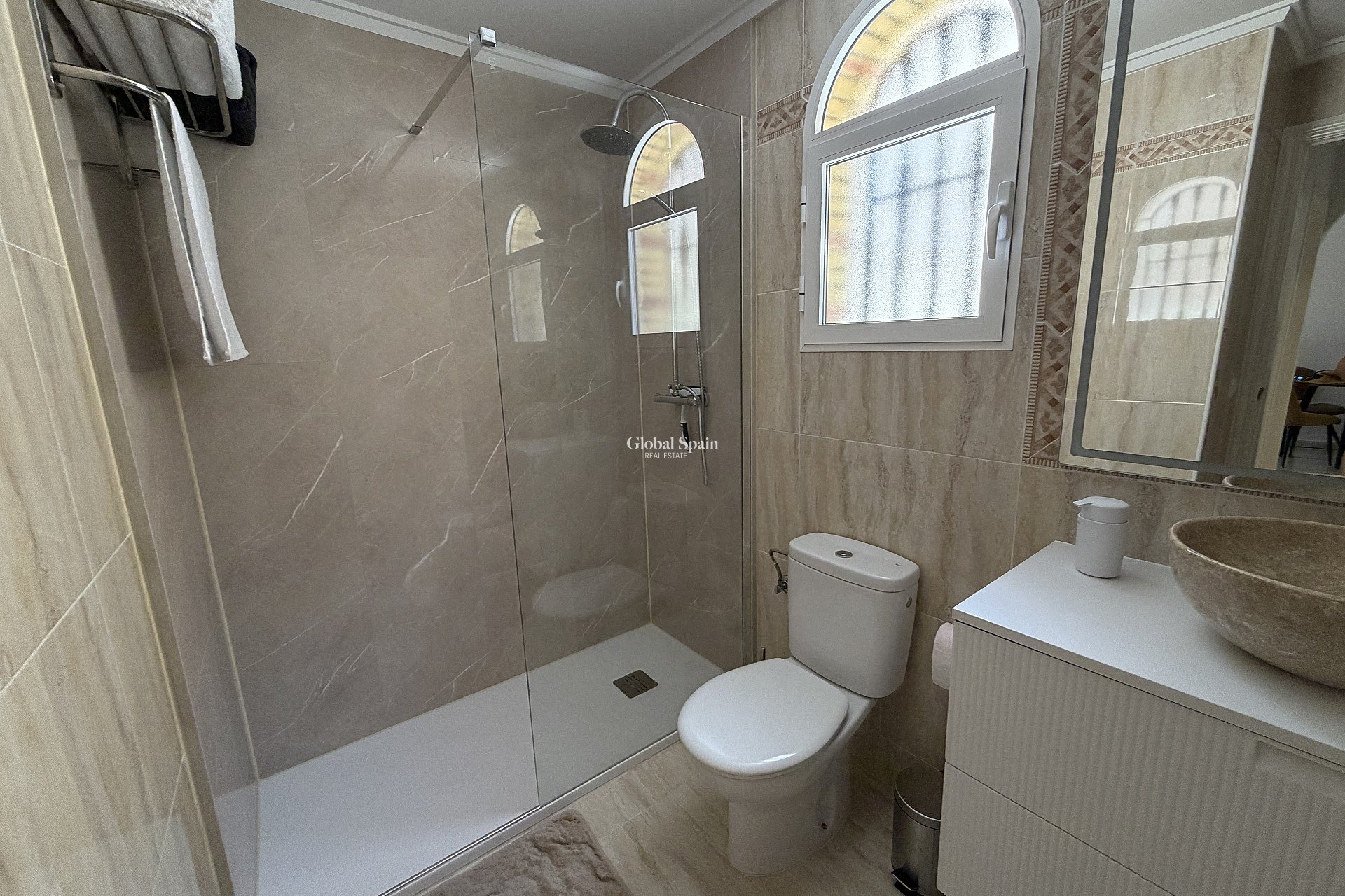 Revente - APPARTEMENT -
ORIHUELA COSTA - Costa Blanca