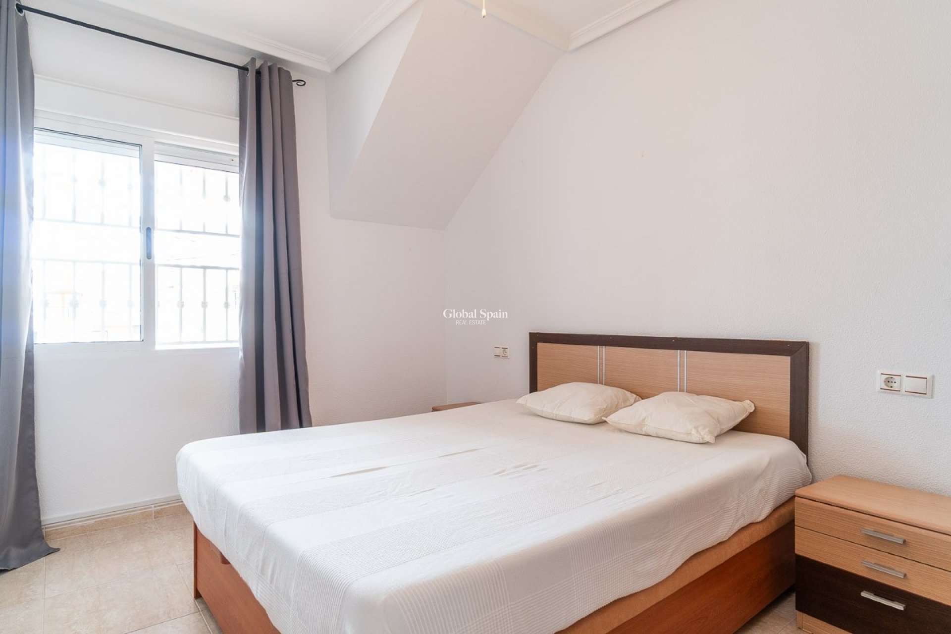 Revente - APPARTEMENT -
ORIHUELA COSTA - Costa Blanca