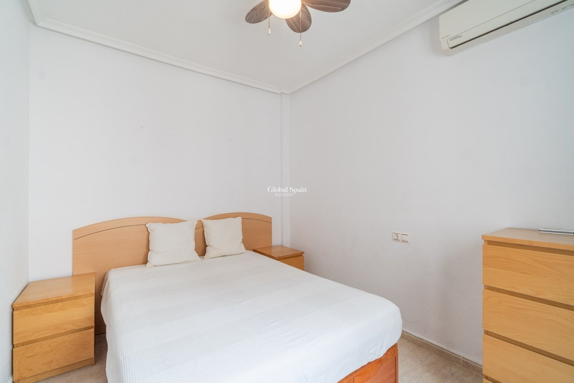 Revente - APPARTEMENT -
ORIHUELA COSTA - Costa Blanca