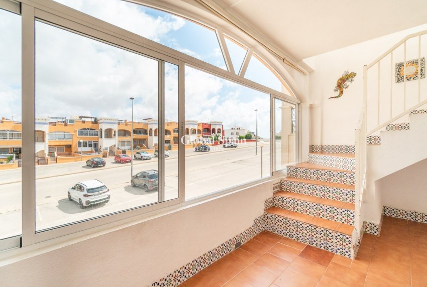 Revente - APPARTEMENT -
ORIHUELA COSTA - Costa Blanca