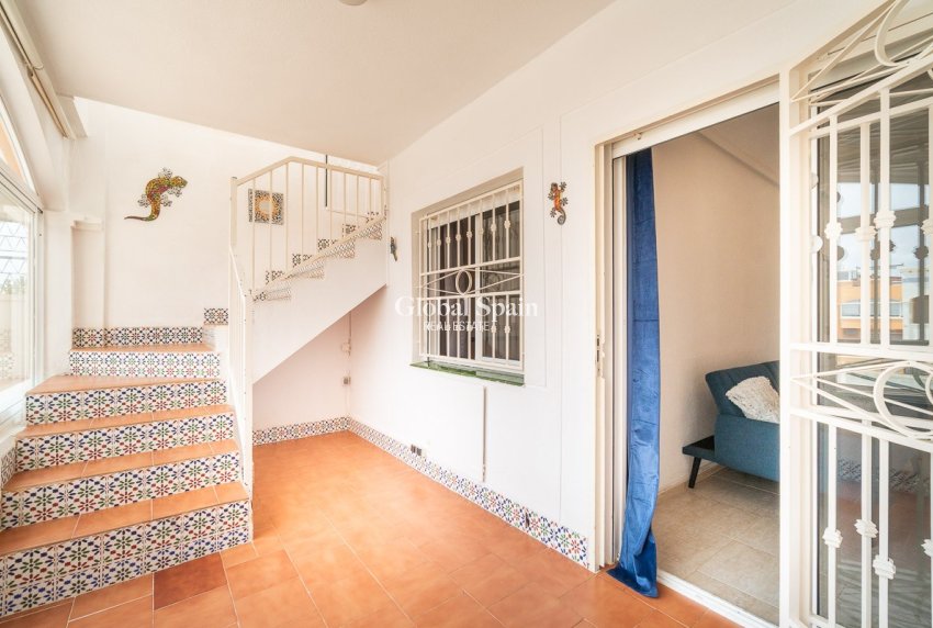 Revente - APPARTEMENT -
ORIHUELA COSTA - Costa Blanca