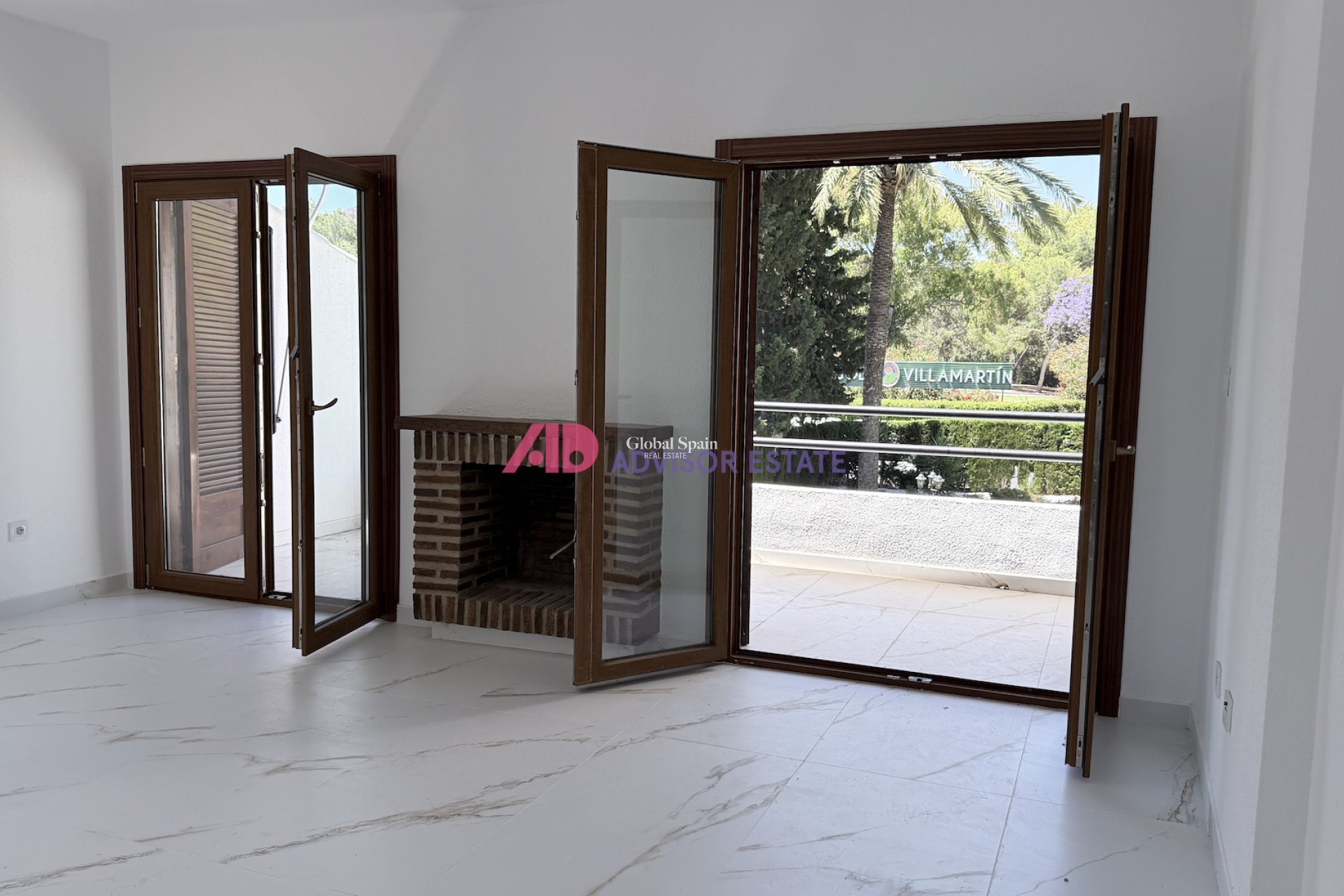 Revente - APPARTEMENT -
ORIHUELA COSTA - Costa Blanca
