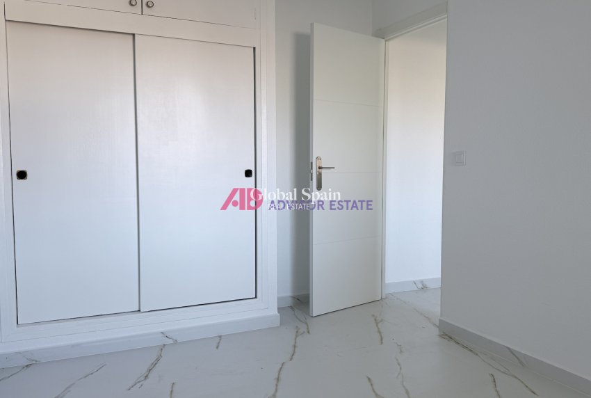 Revente - APPARTEMENT -
ORIHUELA COSTA - Costa Blanca