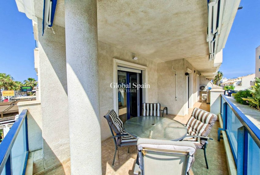 Revente - APPARTEMENT -
ORIHUELA COSTA - Costa Blanca