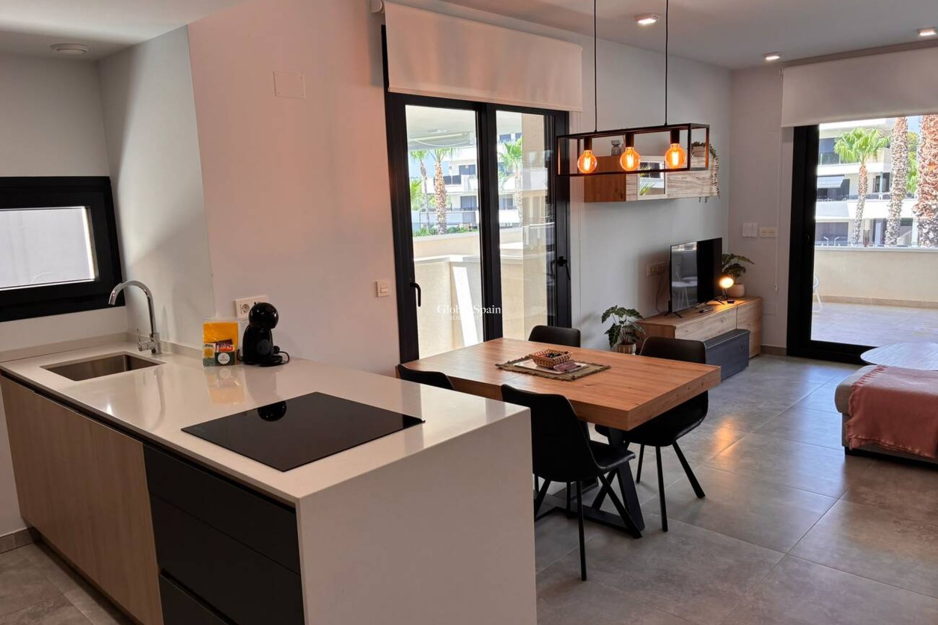 Revente - APPARTEMENT -
ORIHUELA COSTA - Costa Blanca