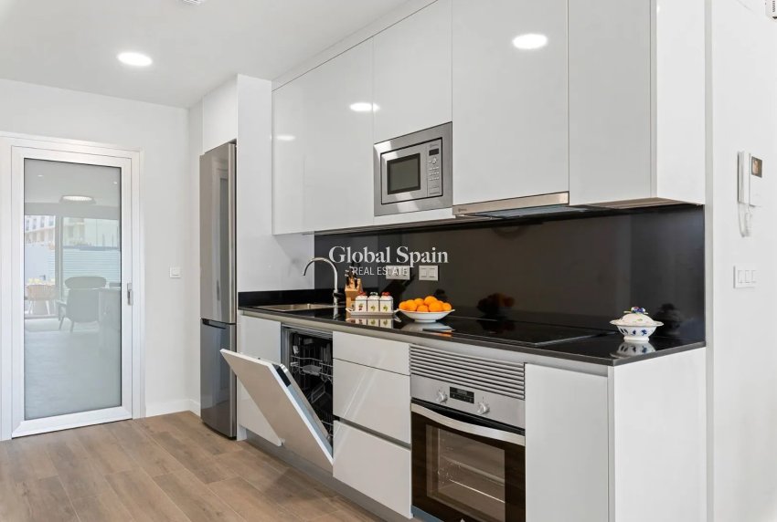 Revente - APPARTEMENT -
ORIHUELA COSTA - Costa Blanca