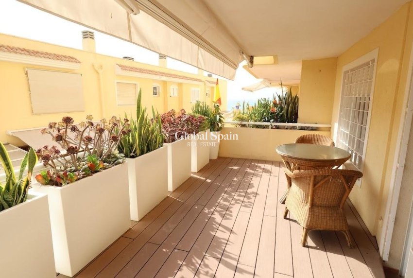 Revente - APPARTEMENT -
ORIHUELA COSTA - Costa Blanca