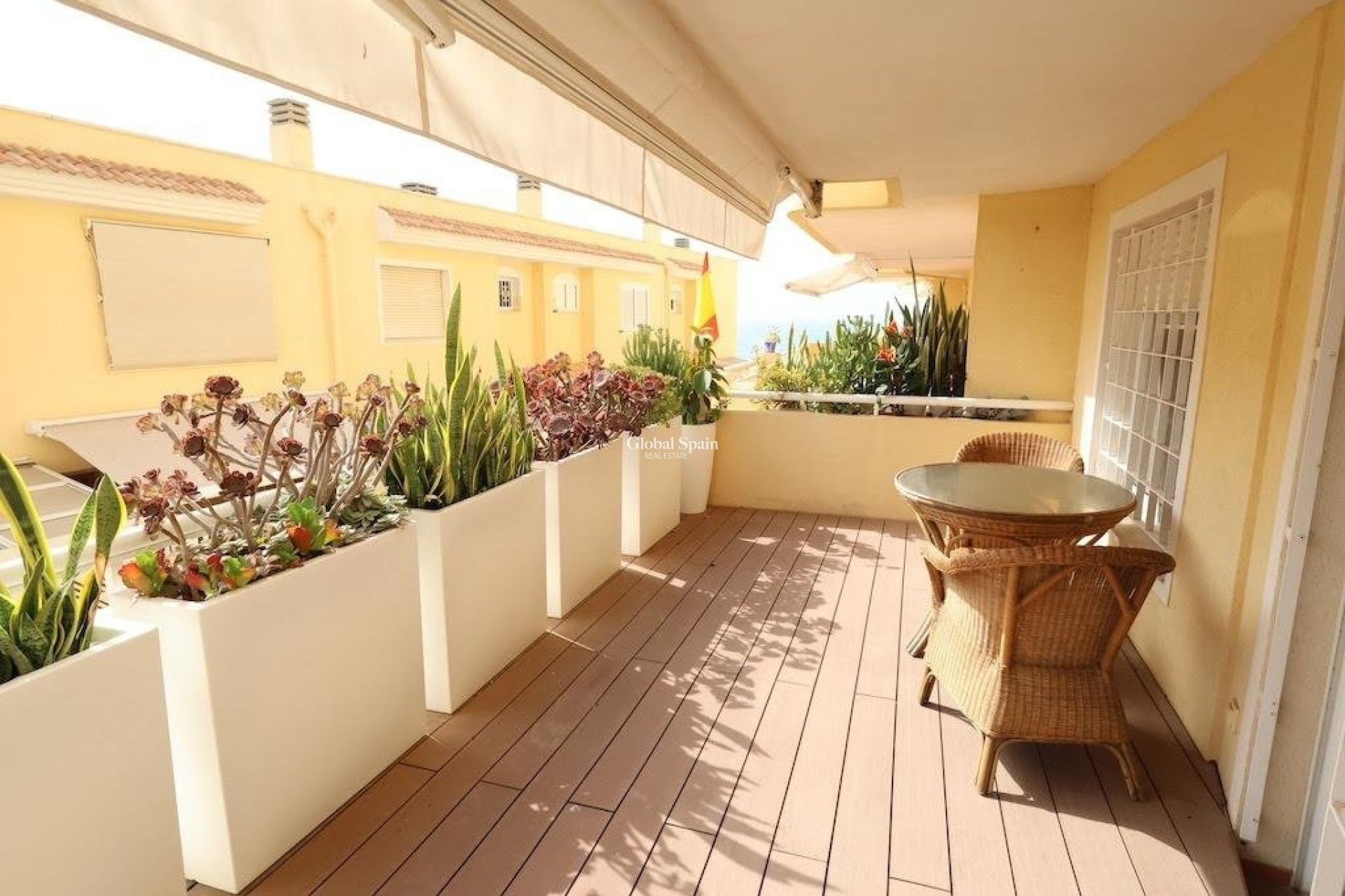 Revente - APPARTEMENT -
ORIHUELA COSTA - Costa Blanca