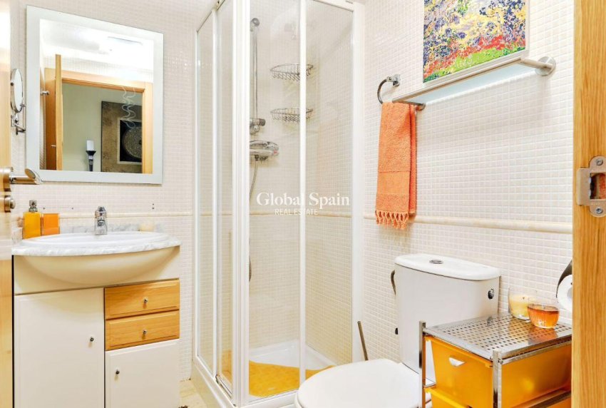 Revente - APPARTEMENT -
ORIHUELA COSTA - Costa Blanca