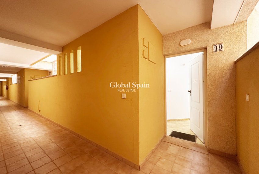 Revente - APPARTEMENT -
ORIHUELA COSTA - Costa Blanca