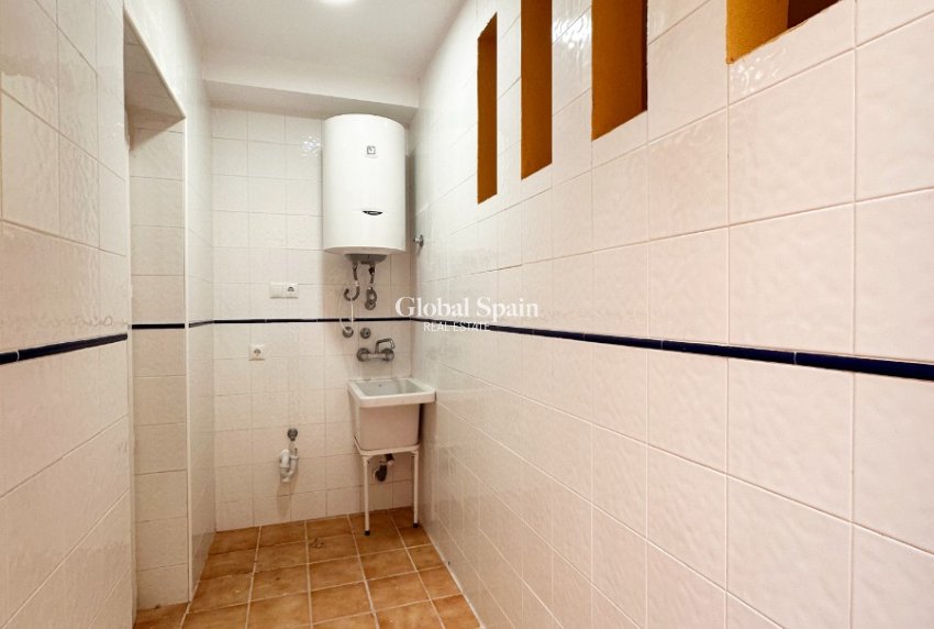 Revente - APPARTEMENT -
ORIHUELA COSTA - Costa Blanca