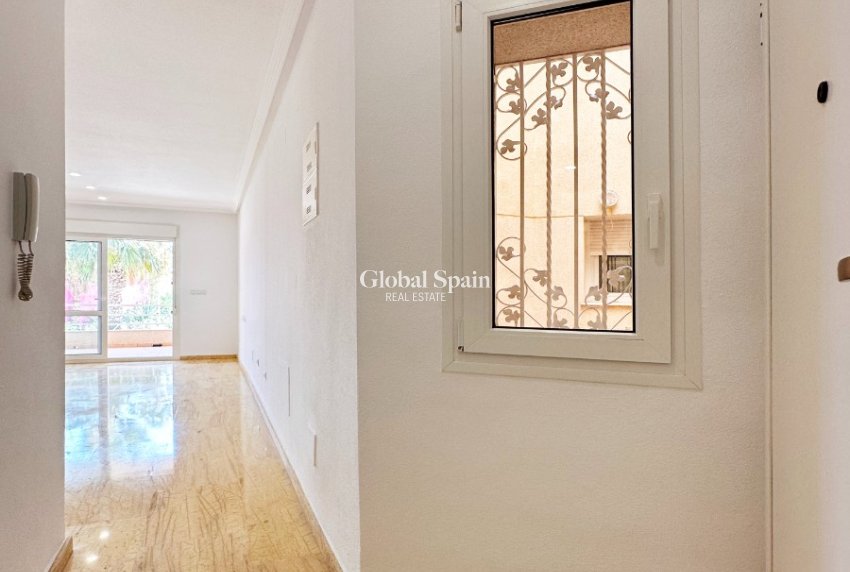Revente - APPARTEMENT -
ORIHUELA COSTA - Costa Blanca