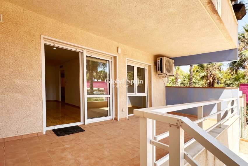 Revente - APPARTEMENT -
ORIHUELA COSTA - Costa Blanca
