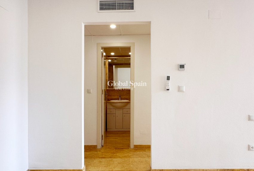 Revente - APPARTEMENT -
ORIHUELA COSTA - Costa Blanca