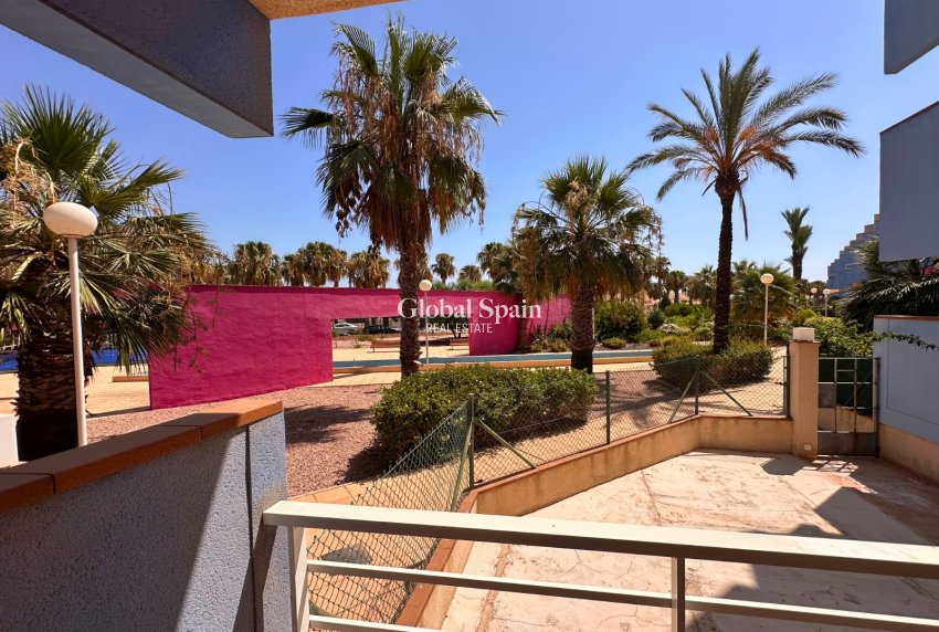Revente - APPARTEMENT -
ORIHUELA COSTA - Costa Blanca