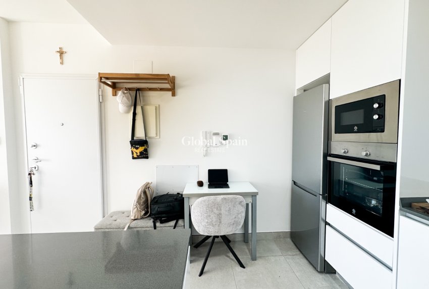 Revente - APPARTEMENT -
ORIHUELA COSTA - Costa Blanca