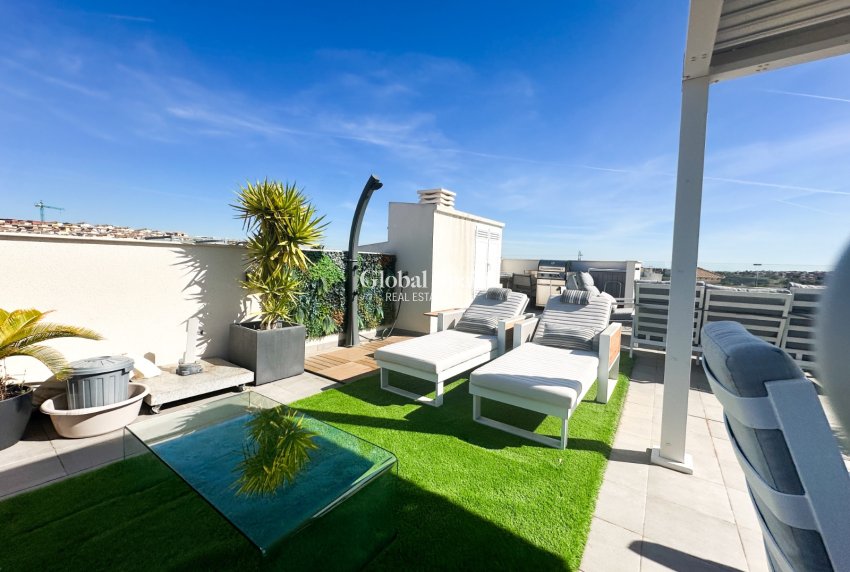Revente - APPARTEMENT -
ORIHUELA COSTA - Costa Blanca