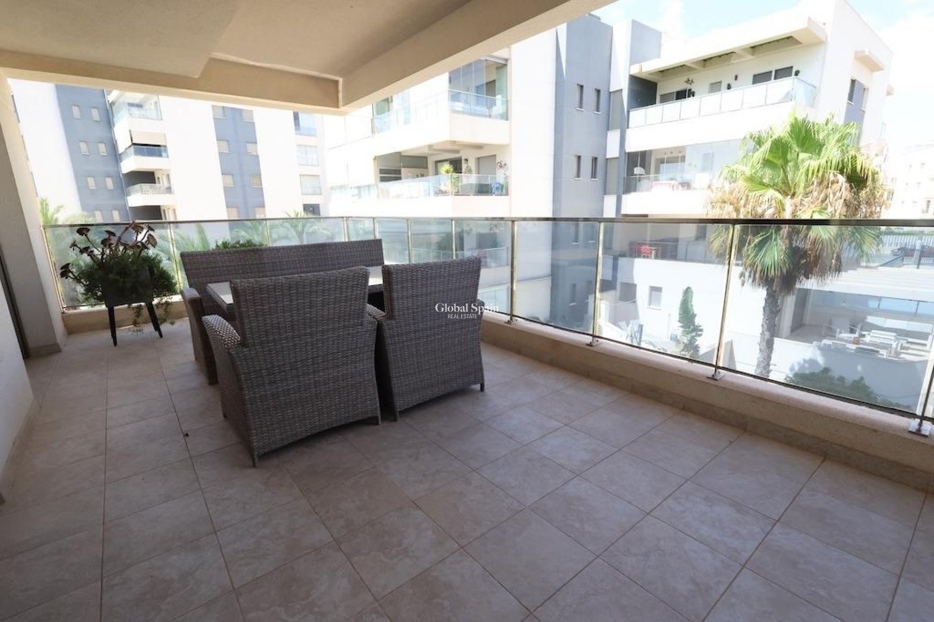 Revente - APPARTEMENT -
ORIHUELA COSTA - Costa Blanca