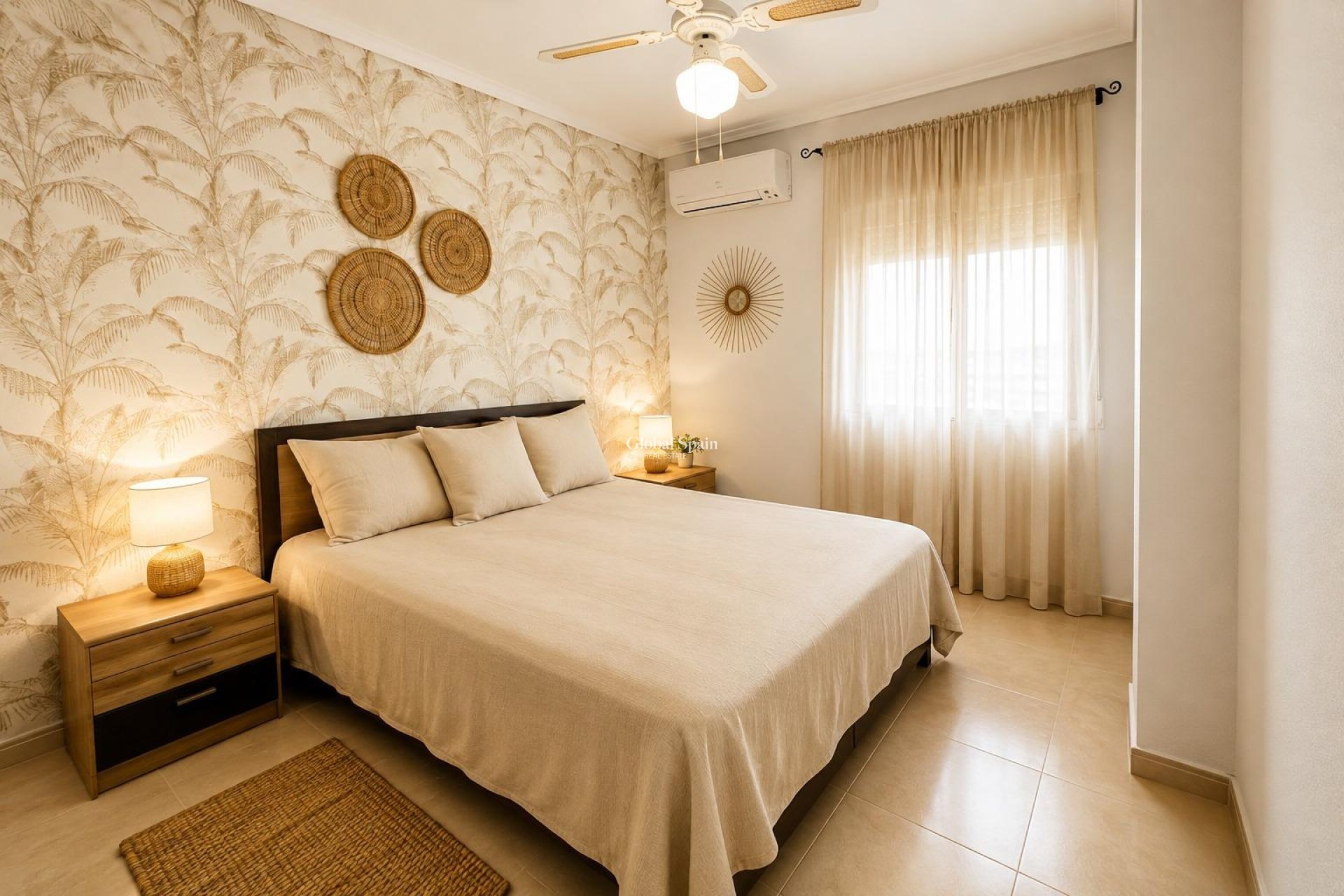 Revente - APPARTEMENT -
ORIHUELA COSTA - Costa Blanca