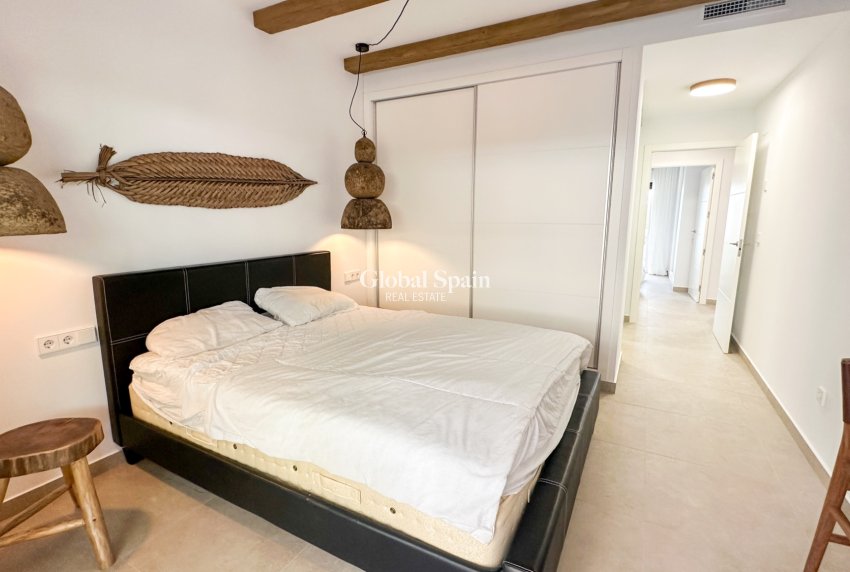 Revente - APPARTEMENT -
ORIHUELA COSTA - Costa Blanca
