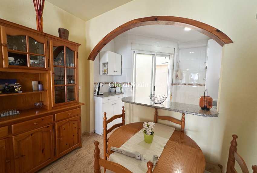 Revente - APPARTEMENT -
ORIHUELA COSTA - Costa Blanca