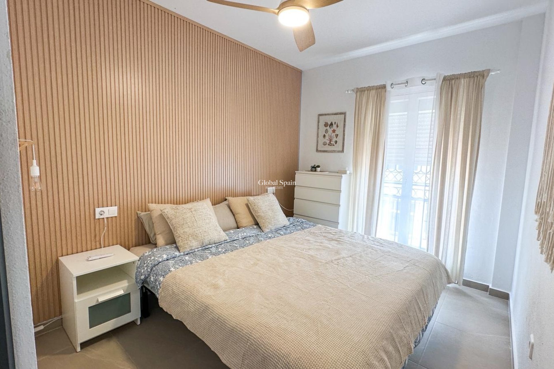 Revente - APPARTEMENT -
ORIHUELA COSTA - Costa Blanca