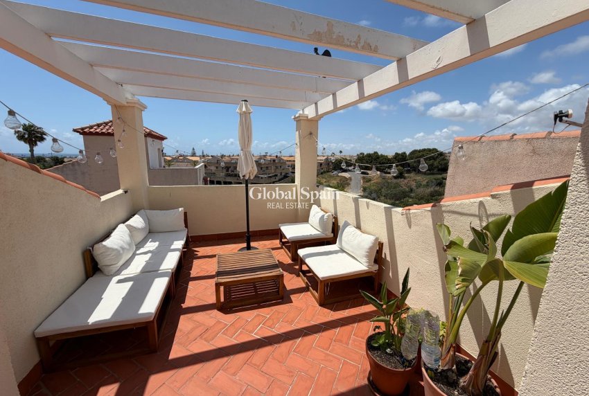 Revente - APPARTEMENT -
ORIHUELA COSTA - Costa Blanca