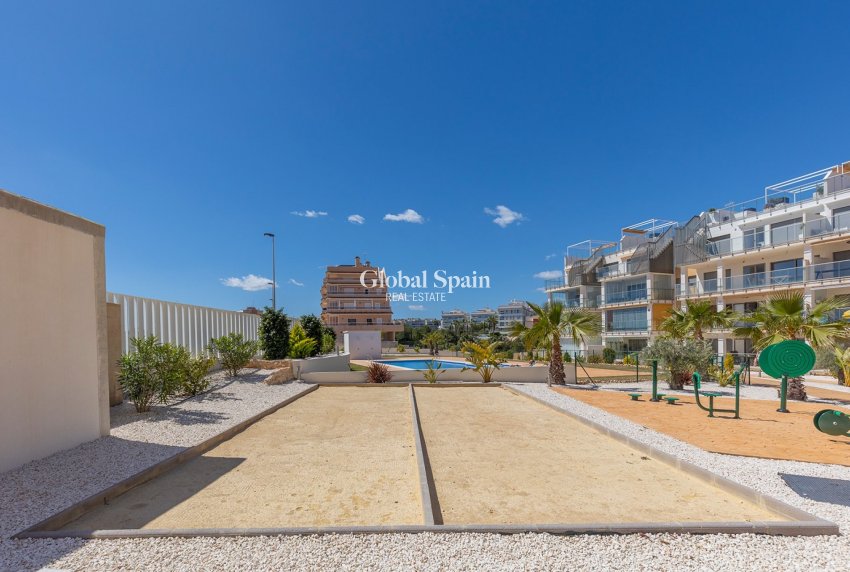 Revente - APPARTEMENT -
ORIHUELA COSTA - Costa Blanca