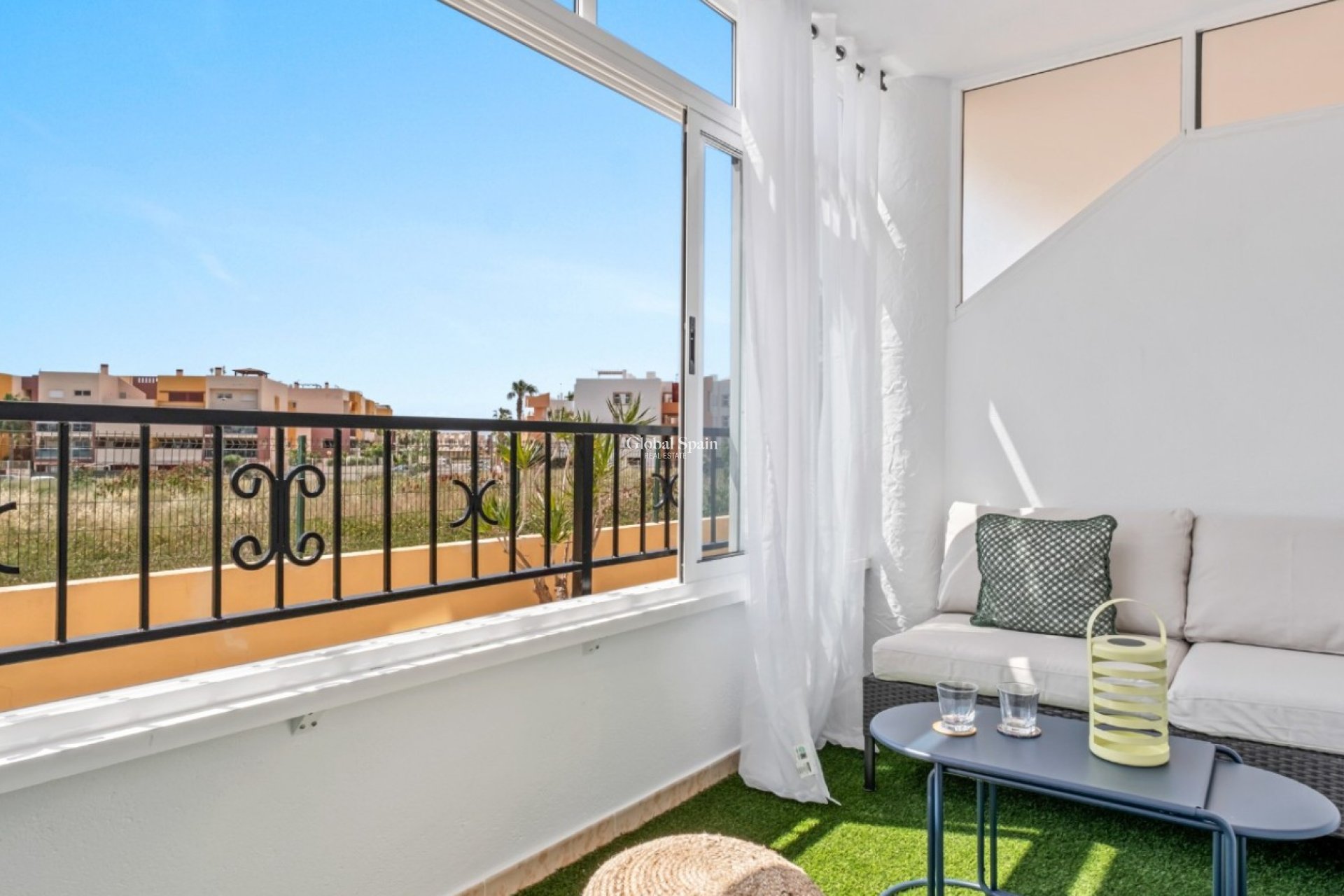 Revente - APPARTEMENT -
ORIHUELA COSTA - Costa Blanca