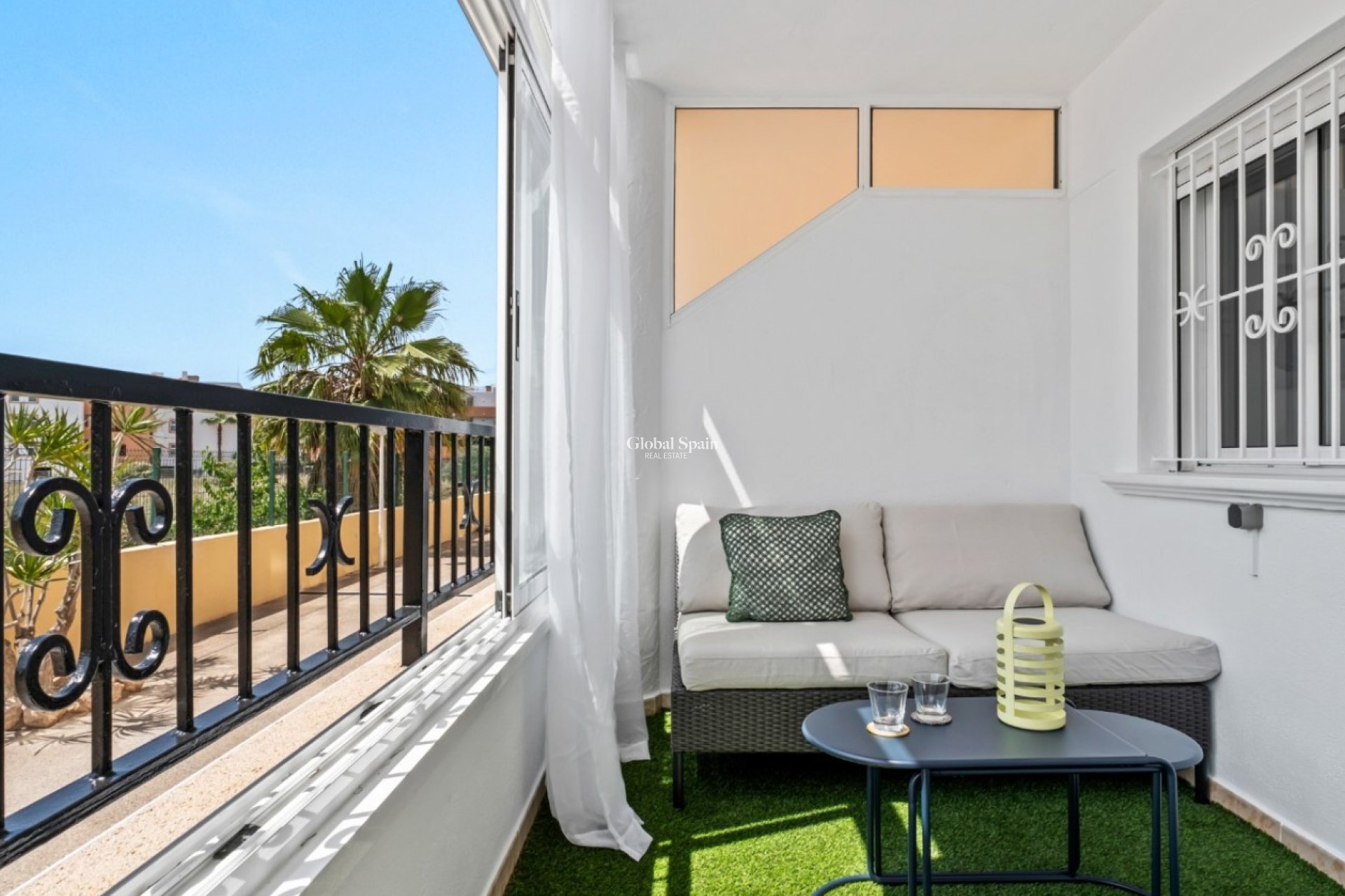 Revente - APPARTEMENT -
ORIHUELA COSTA - Costa Blanca