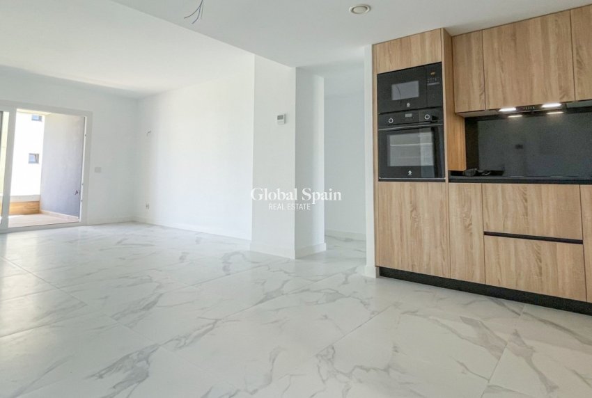 Revente - APPARTEMENT -
ORIHUELA COSTA - Costa Blanca